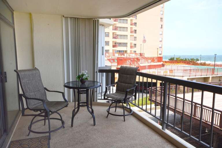 BALCONY BALCONY