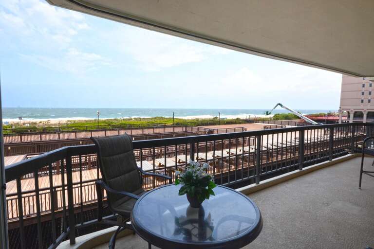 BALCONY BALCONY