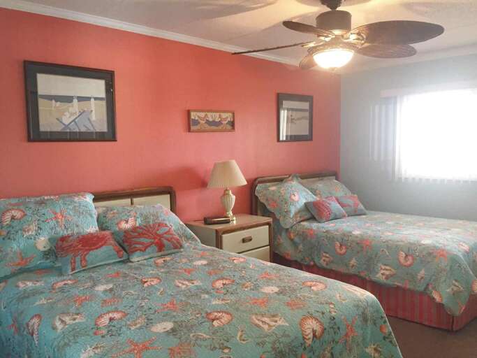 Second Bedroom with 2 Doubles