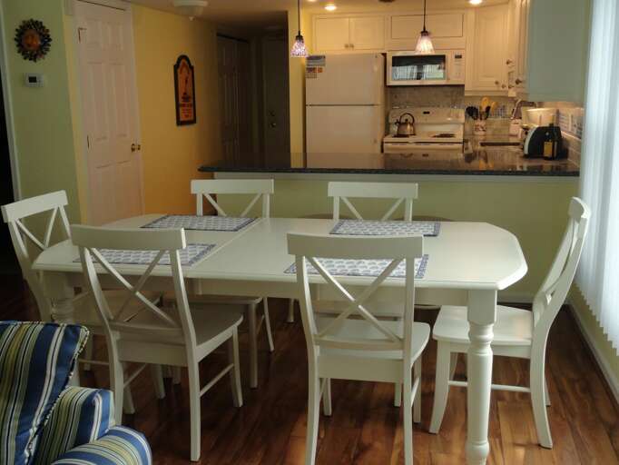 Dining Area Dining Area