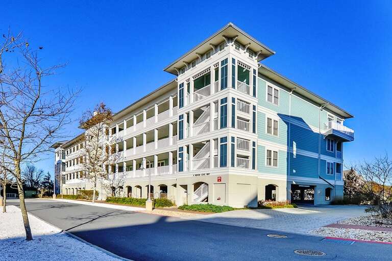 4 Hidden Cove Way, Sunset Island - Building