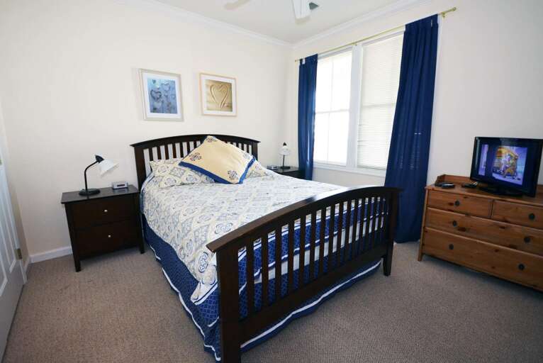 Second Bedroom - Queen Bed