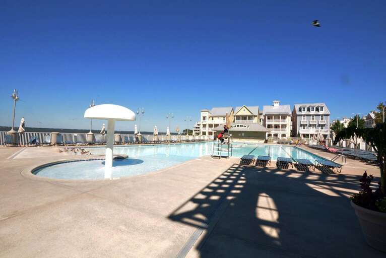 Outdoor Pool - Sunset Island