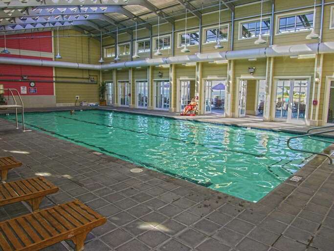 Sunset Island - Indoor Pool 