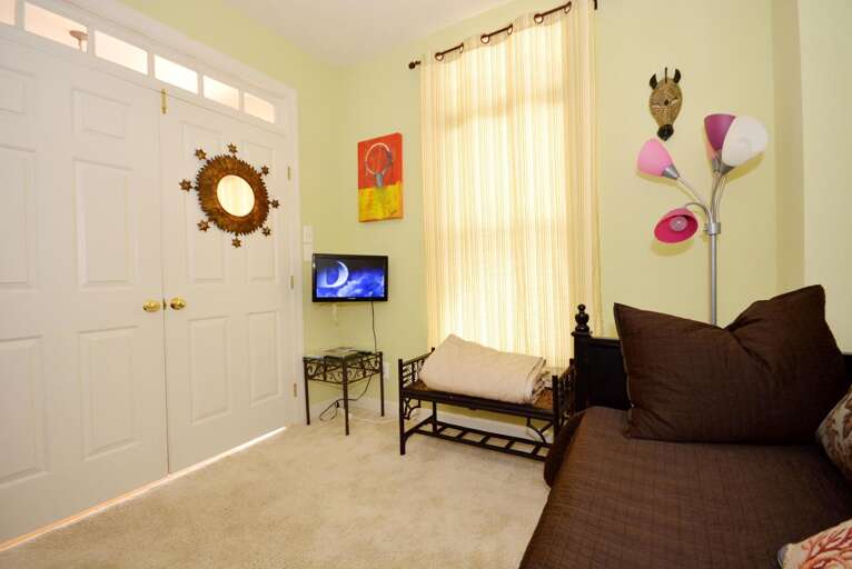 Entry Level BR/Den with Daybed & Twin Trundle