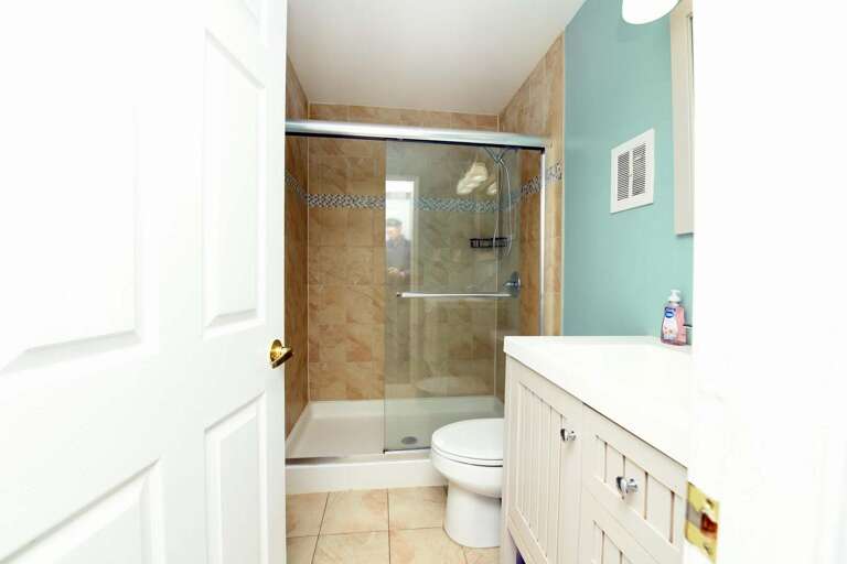 -BATHROOM