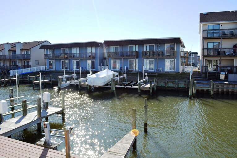 King George Condo Building