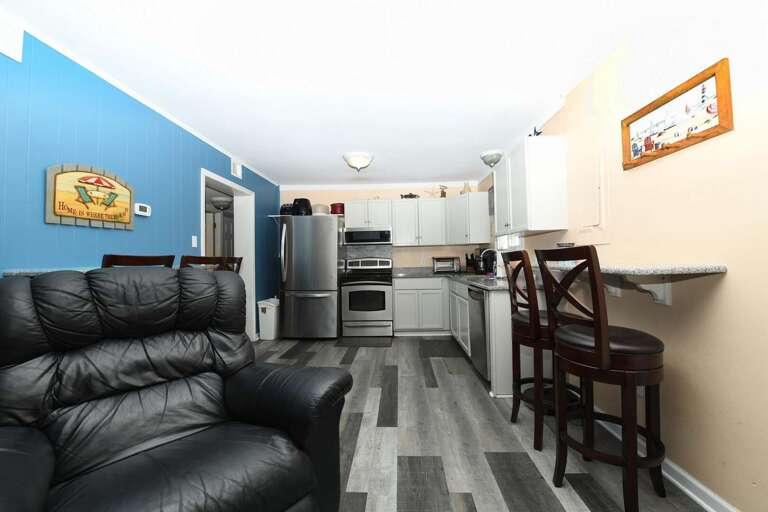 LIVING-AREA