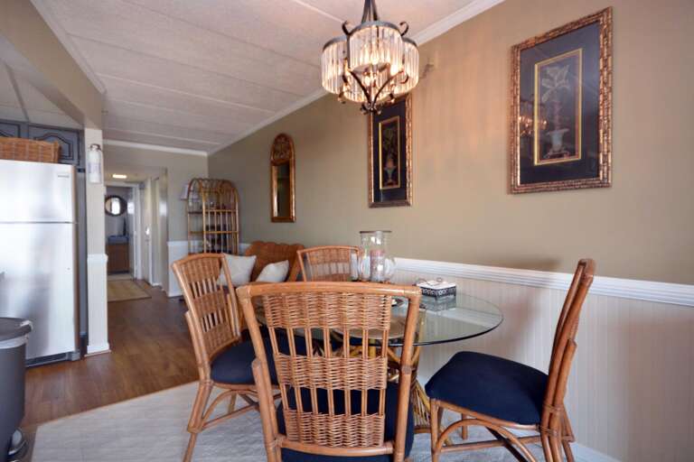 DINING-AREA DINING-AREA
