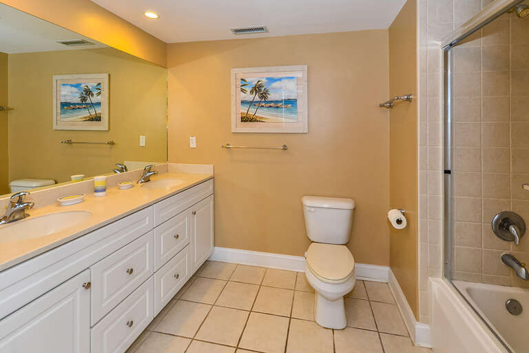 Master Bedroom Bathroom