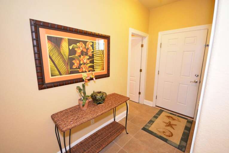 Coral Grand 1-Entry Foyer