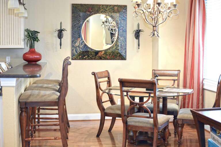 DINING-AREA DINING-AREA