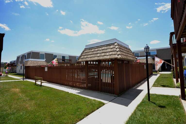 Outdoor Pool Gullway Villas 