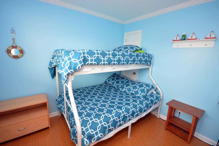 PYRAMID-BUNK-BEDROOM