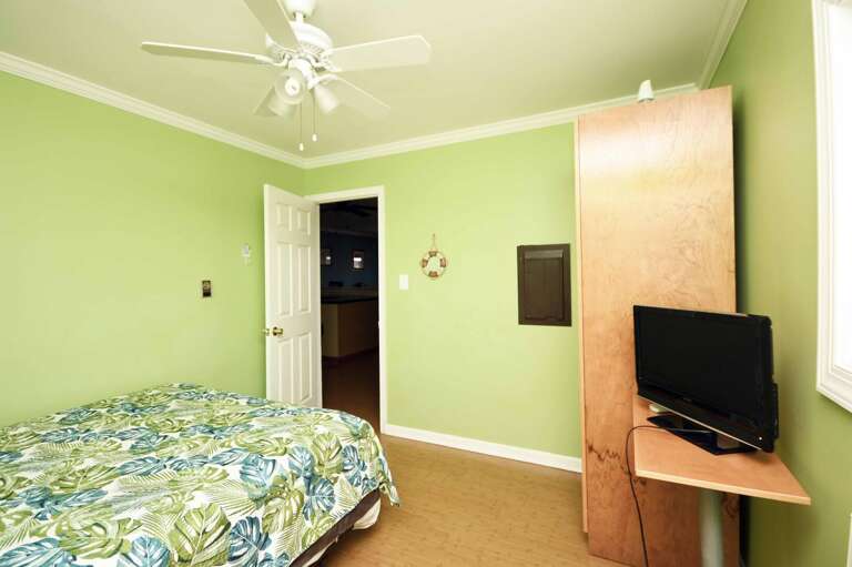 QUEEN-SECOND-BEDROOM