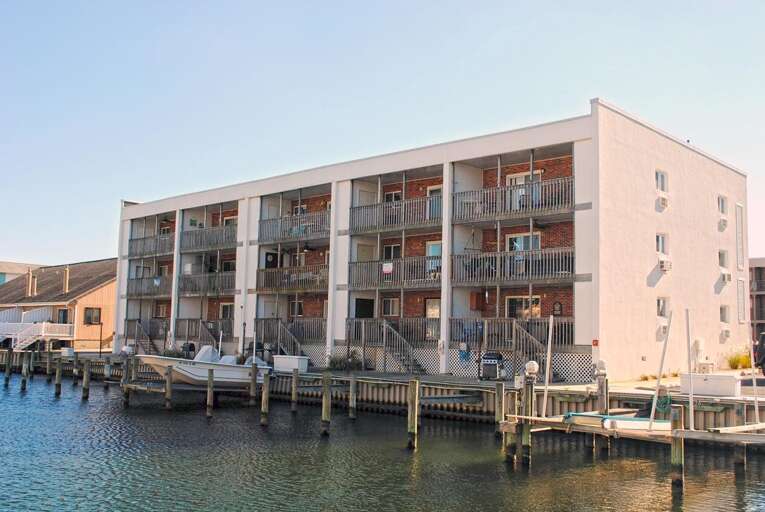 SEA BREEZE OCEAN CITY MD BAYSIDE ON WATER