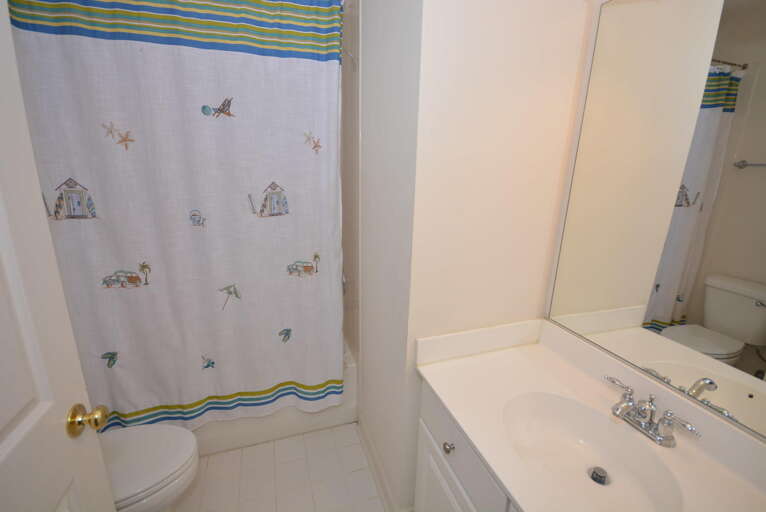 3rd. Floor Hall Bath