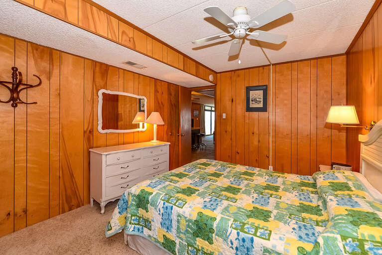 Bedroom 2 with Queen