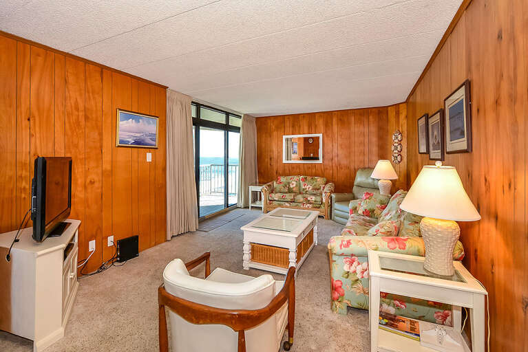 Oceanfront Living Room Sea Terrace 904
