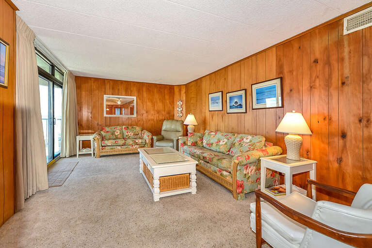 Sea Terrace 904 Living Room