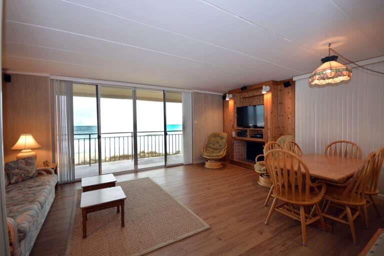 Oasis North 3-S Living-Area