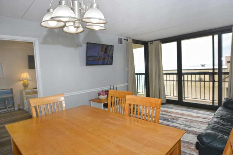 DINING-AREA DINING-AREA
