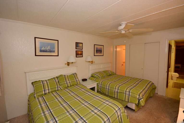 Bedroom with 2 Doubles