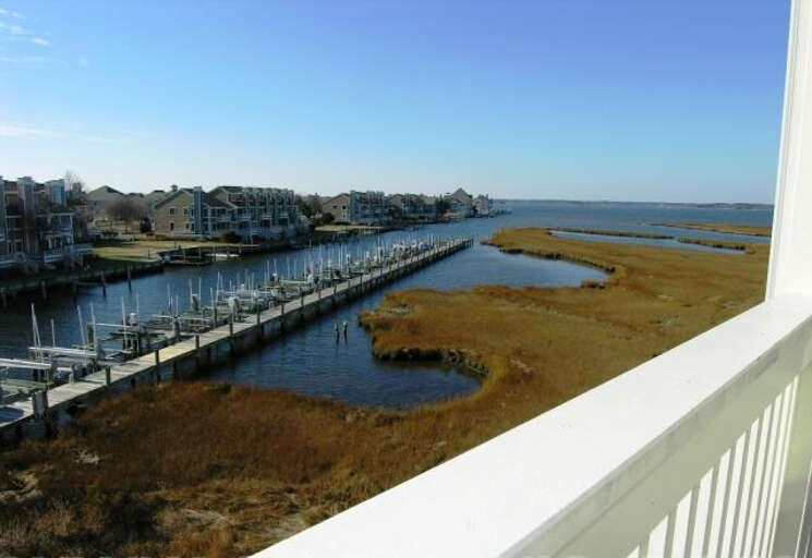Balcony-View-Hawaii 329-Ocean, City