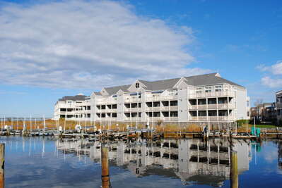 Hawaii Building in Ocean City MD
