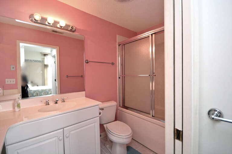 MASTER-BATHROOM