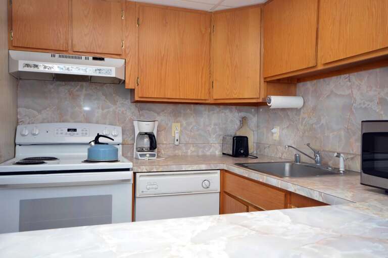 KITCHEN KITCHEN