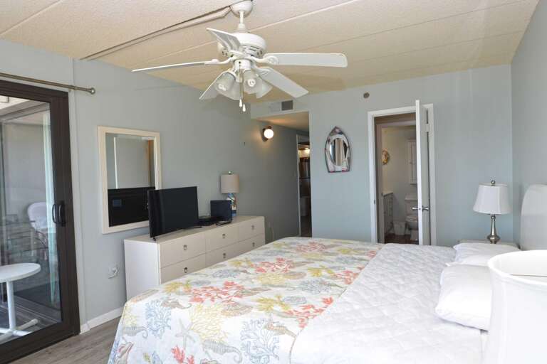 OCEAN-FRONTMASTER-BEDROOM