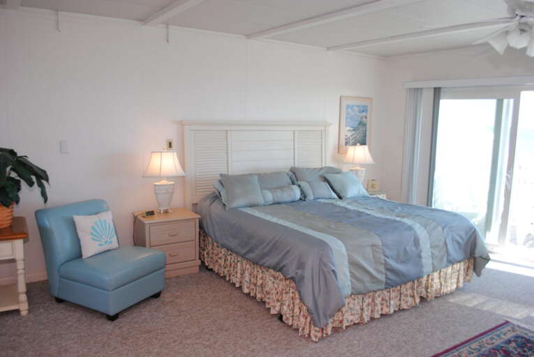 2nd Floor Master Bedroom with King Bed