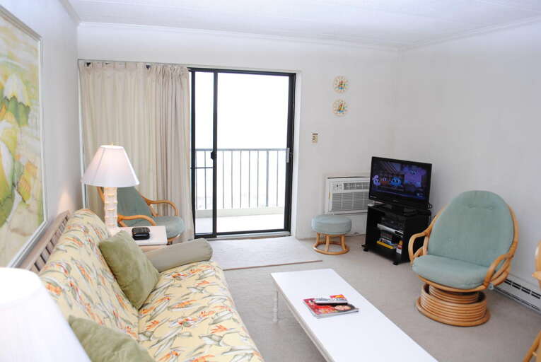 East Winds East 401 Living Room