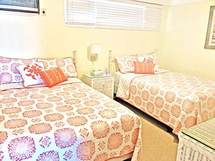 Bedroom with 2 Doubles