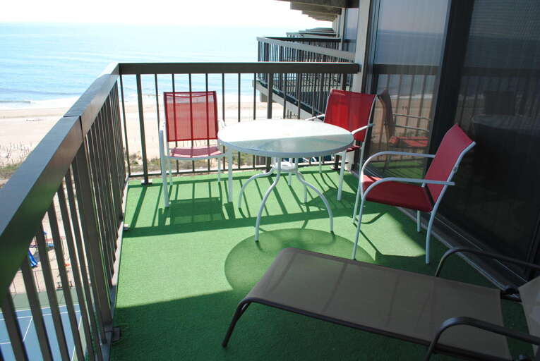 Sea Watch 1108 Balcony with furniture