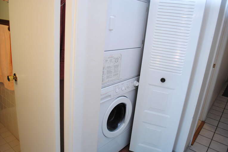 Washer & Dryer Washer & Dryer
