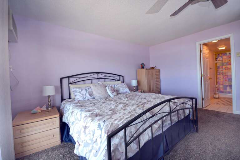 OCEAN-FRONT-QUEEN-MASTER