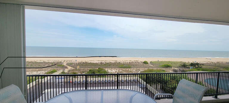 HIGHPOINT NORTH 3-H-BALCONY-VIEW