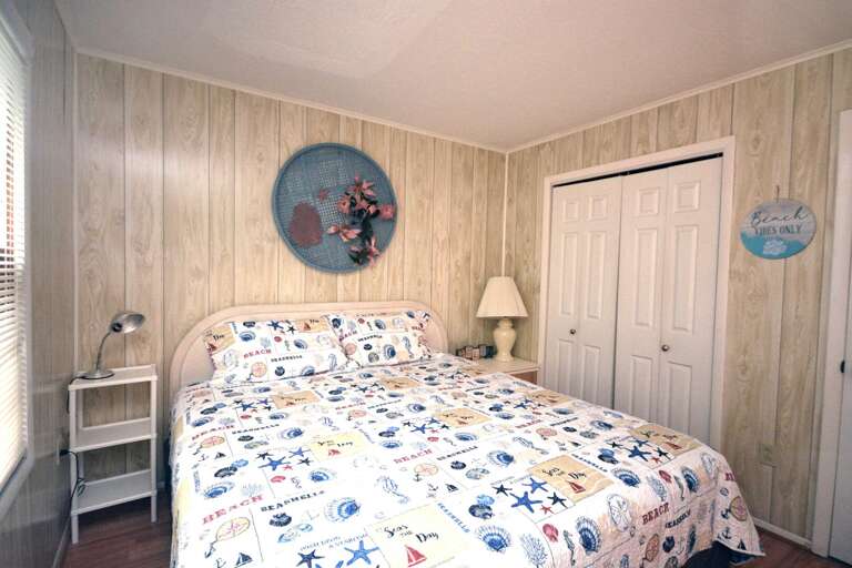 KING-BEDROOM KING-BEDROOM