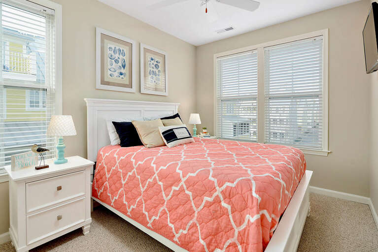 Bedroom 2 with Queen