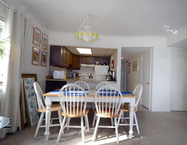 Even Keel 201 Dining Area