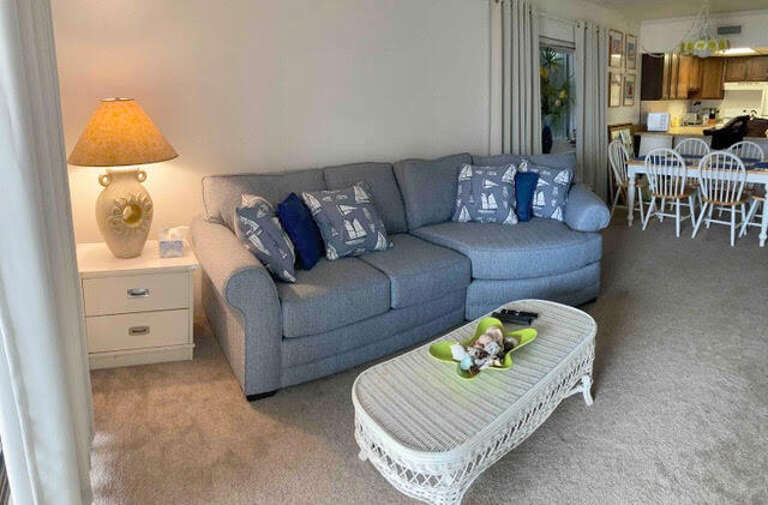 Even Keel 201 Living Area