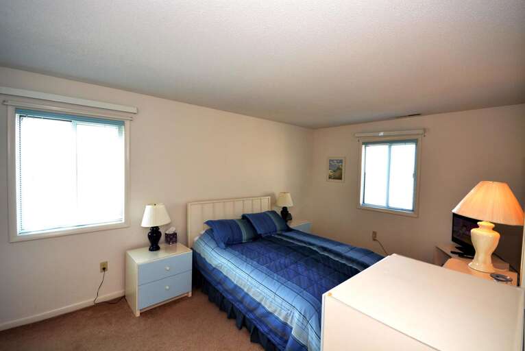 Master Bedroom/Queen