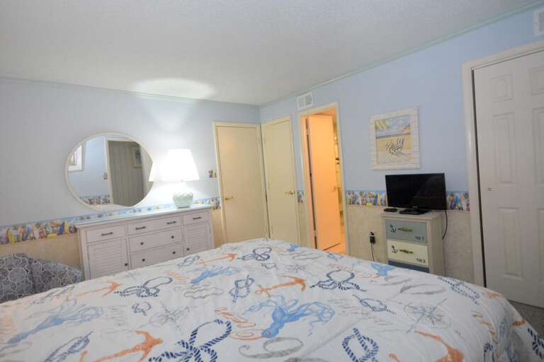 BEDROOM 2 WITH A QUEEN BED