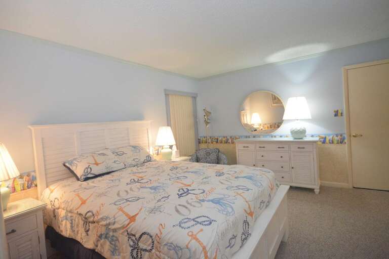 BEDROOM 2 WITH A QUEEN BED