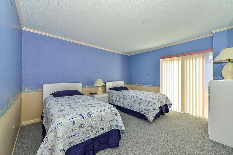 Bedroom 4 with 2 Twins