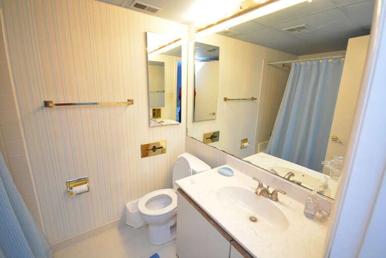 Bedroom 4 Private Bathroom