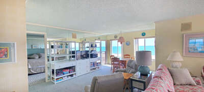 SURFCASTER-405-LIVING-AREA