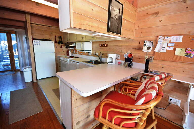 Kitchen with Breakfast Bar